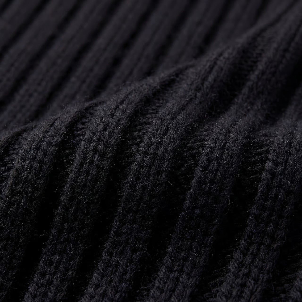 Riche | Col roulé homme mélange laine technique – coupe slim raffinée