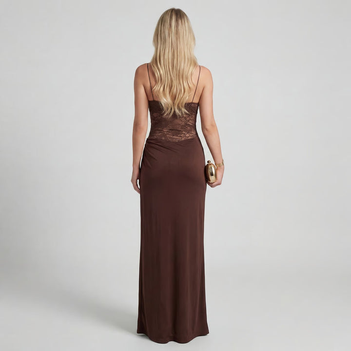 Damenkleid aus Spitze mit freien Schultern – Figurbetonter Maxikleid-Schnitt