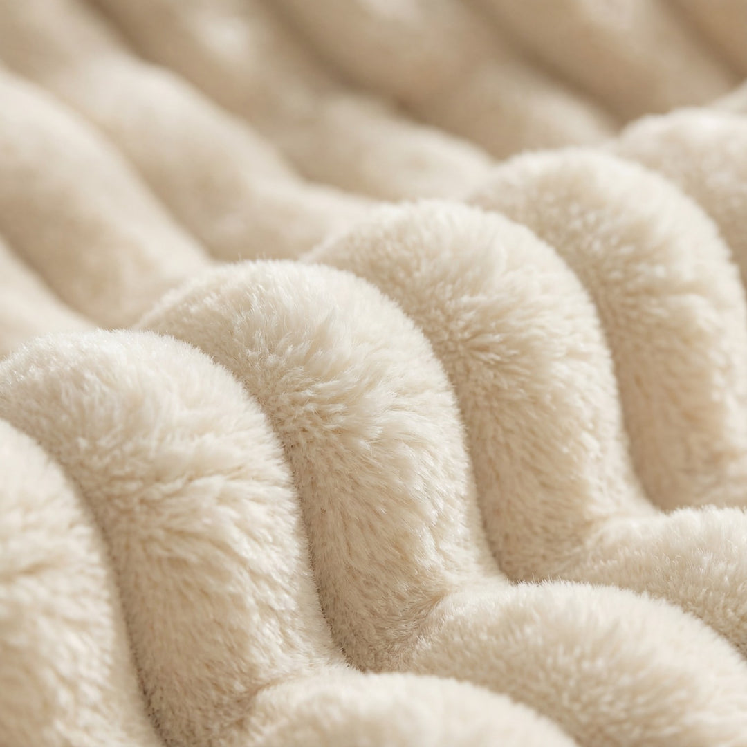Luxurious | Women's Fluffy Plush Throw