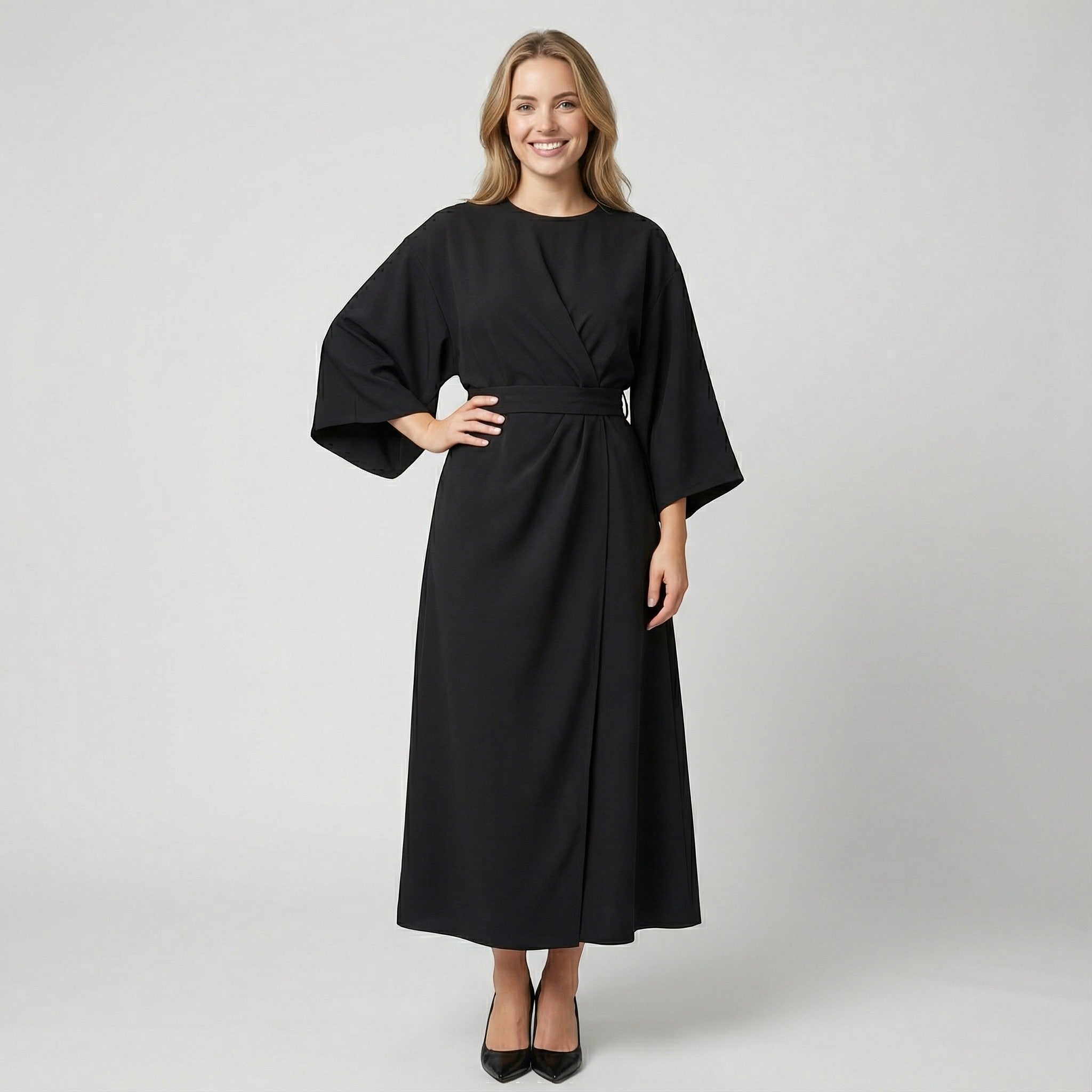 Riche | Robe femme élégante cintrée à la taille