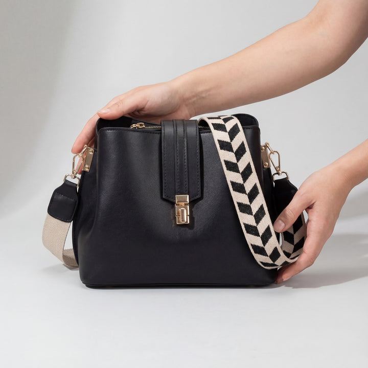 Glatte Leder-Beuteltasche für Damen – Verschluss mit Klappe und Riegel