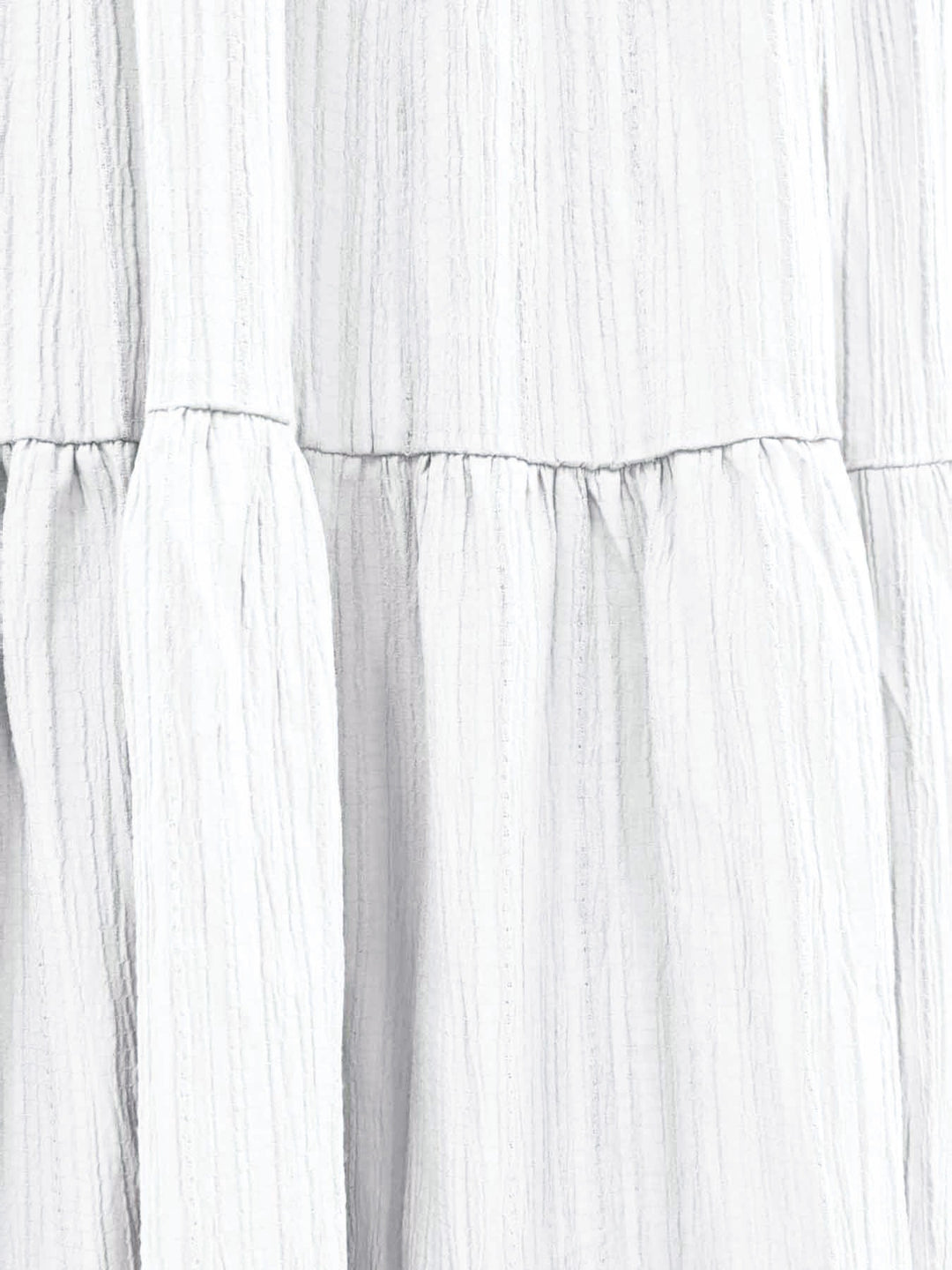 Langes Damenkleid mit rückenfreiem Ausschnitt – leicht plissiert, A-Linien-Schnitt, V-Ausschnitt