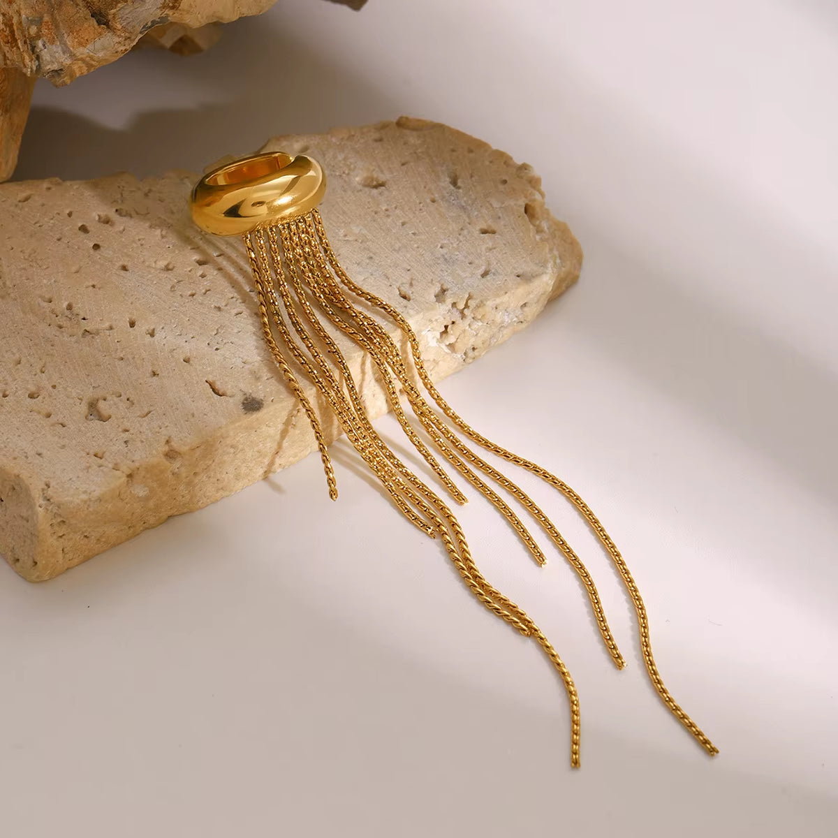 Ear cuff femme en acier inoxydable à pampilles – Longue chute statement